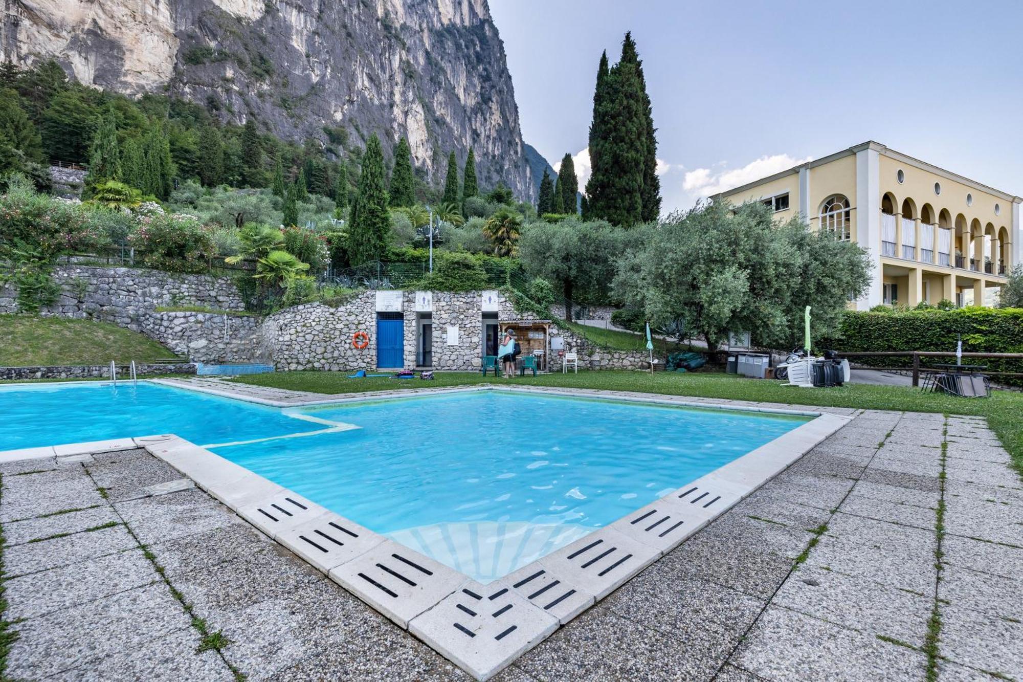 Appartamento La Terrazza Di Vincent Sul Garda Riva del Garda Esterno foto